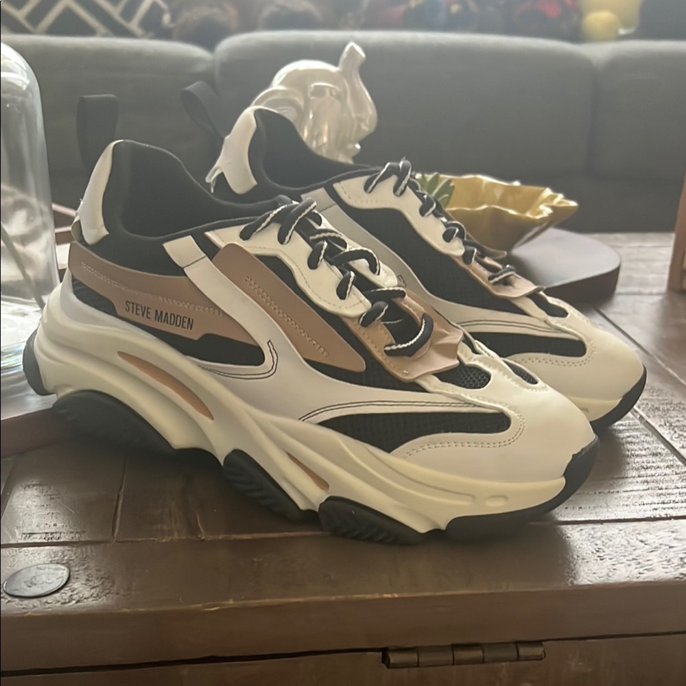 Steve Madden Women’s Black and White Sneakers